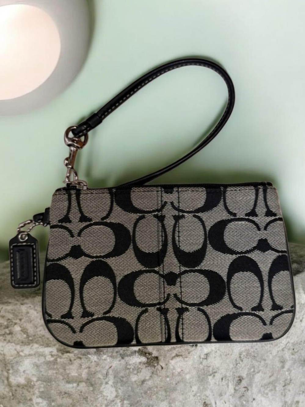 Coach EUC! Signature  "C" Black/Gray Wristlet with a reversible Coach Bag Scarf - Picture 6 of 13